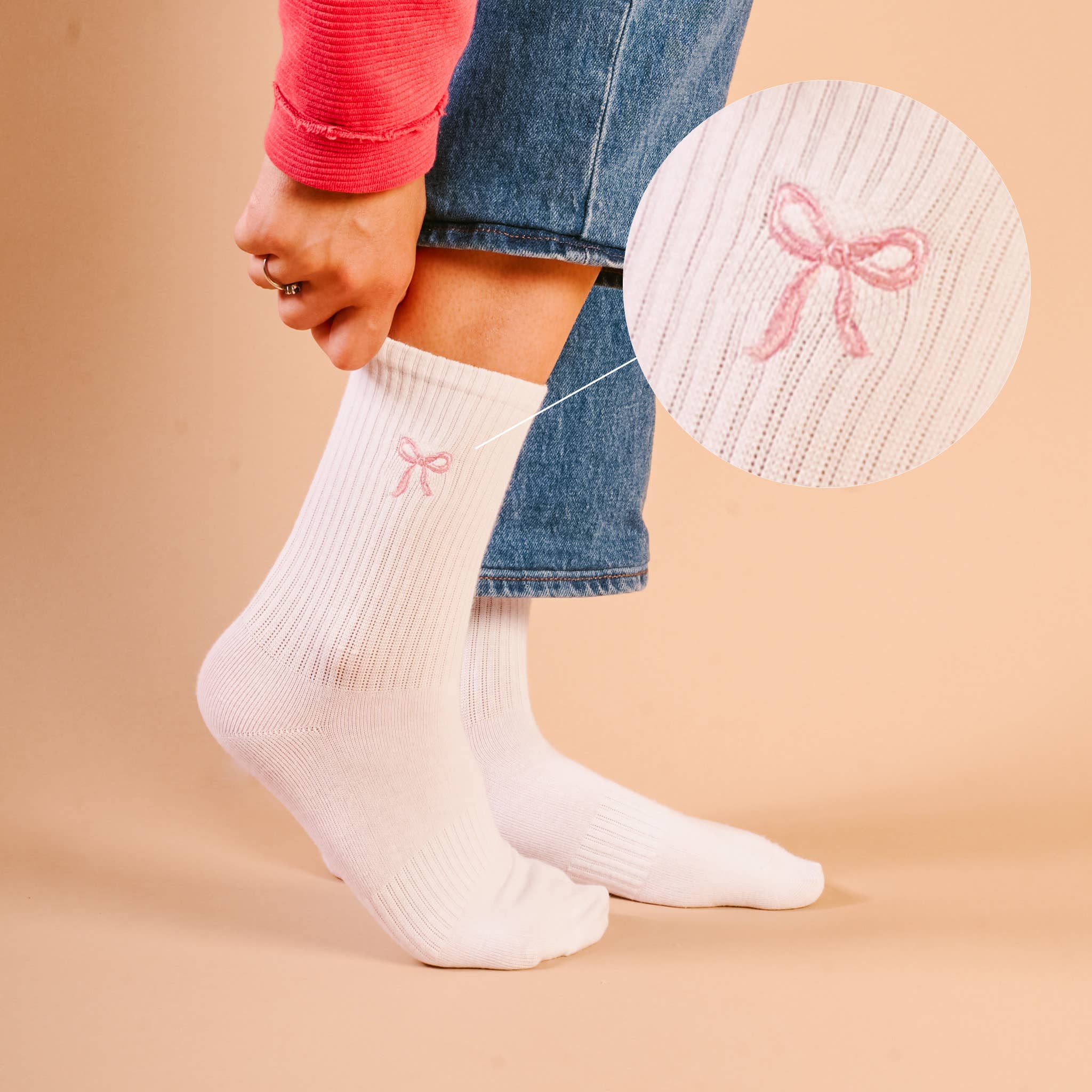 The Darling Effect - Embroidered Crew Socks-Pink Bow