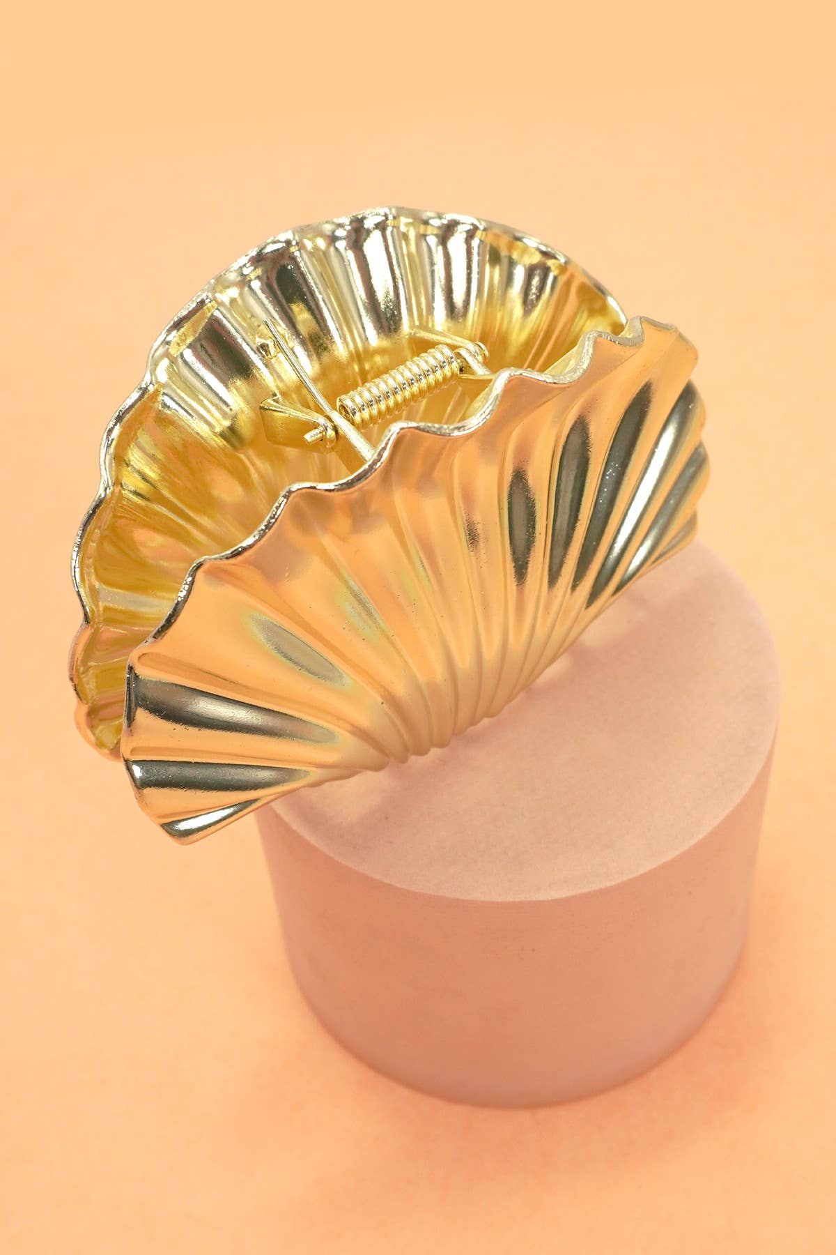 JOSSLYN by wall to wall - Gold Alloy Seashell Claw Hair Clip