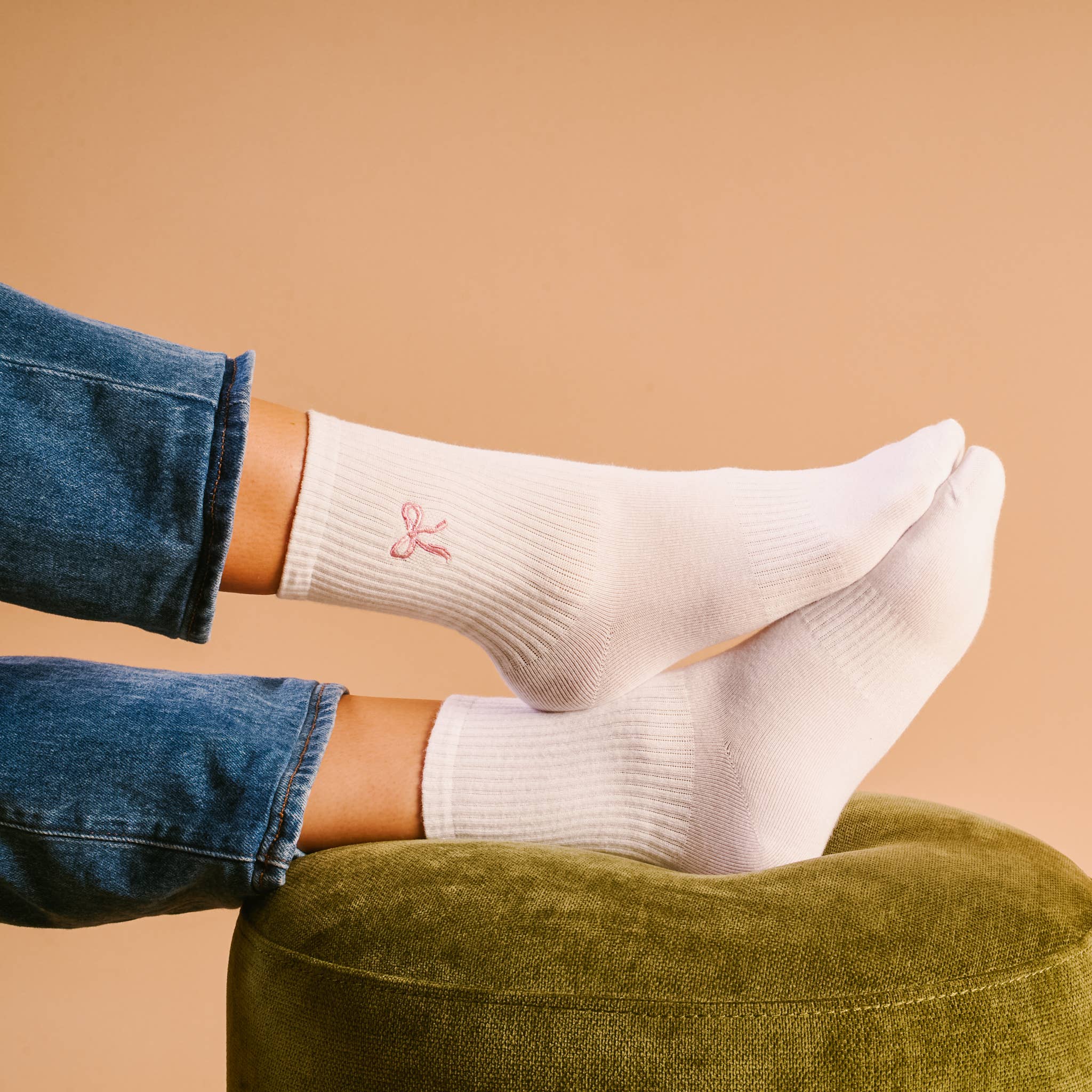 The Darling Effect - Embroidered Crew Socks-Pink Bow