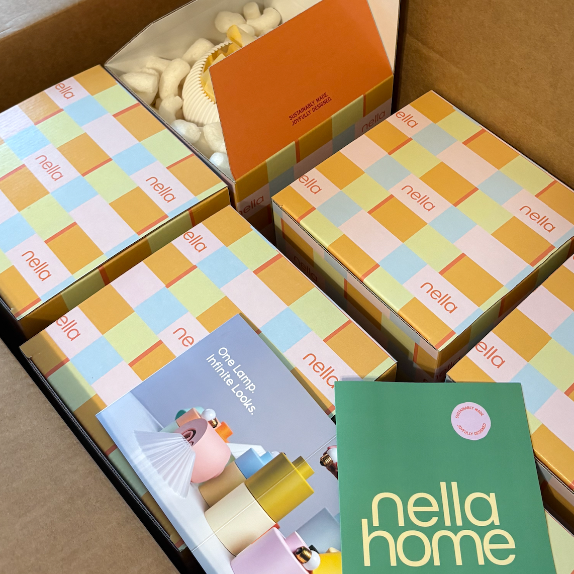 Poly Table Lamp by nella home