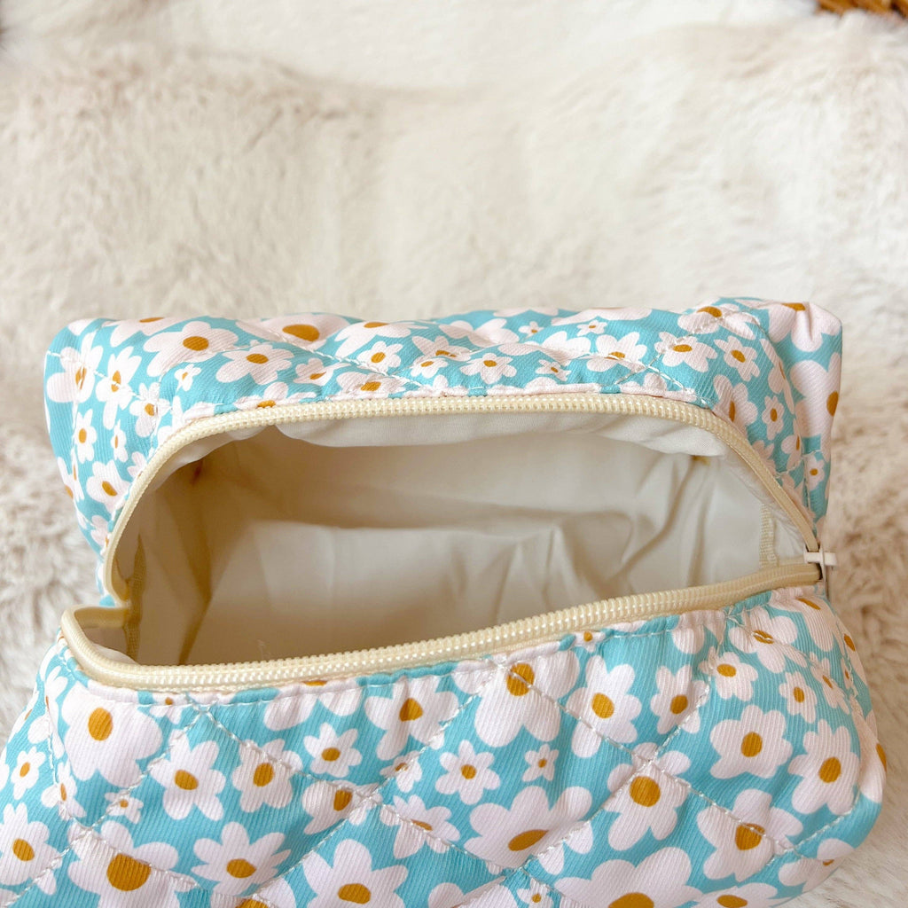 Elle Nicole - Quilted Cosmetic / Pencil Bag - Blue Daisy