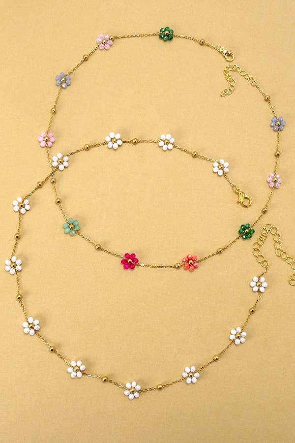 JOSSLYN de wall to wall - Collar de flores con cuentas de margaritas
